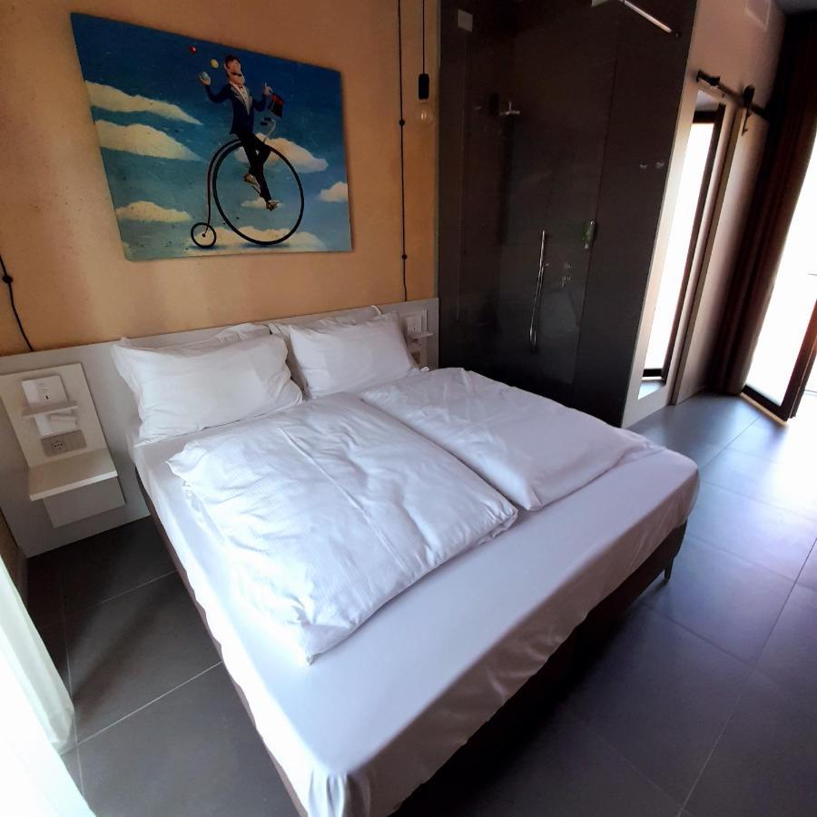 Borgo Stazione Bike Inn Valeggio sul Mincio Ngoại thất bức ảnh